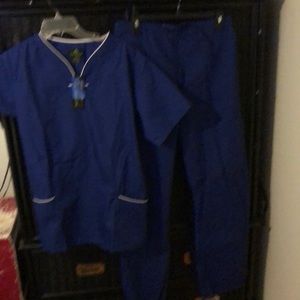SCRUBS SIZE SMALL-NEW